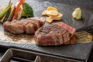 Teppan Dining L’ajitto （テッパン ダイニング ラジット）